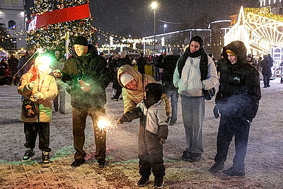 Новогодние гулянья проходят в столице и регионах