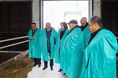 Кочанова ознакомилась с деятельностью ОАО \"Парохонское\"