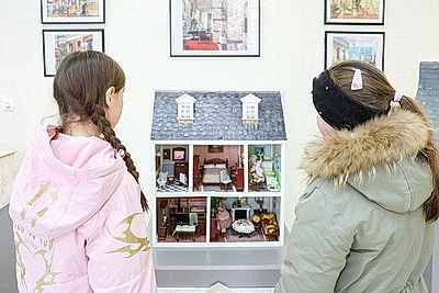 Выставка \"Волшебный мир миниатюры\" открылась в витебском музее частного коллекционирования