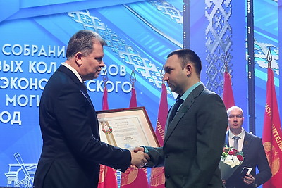 Торжественное собрание представителей трудовых коллективов прошло в Могилеве