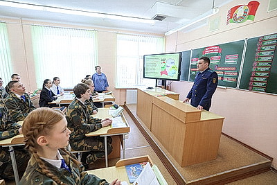 Витебские школьники об Основном законе: хочешь узнать Беларусь - прочитай Конституцию