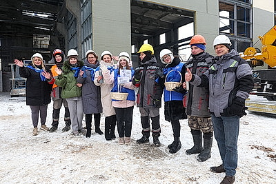 Мороз не страшен. На помощь строителям технопарка в Минске поспешил \"Васильковый патруль\" БСЖ