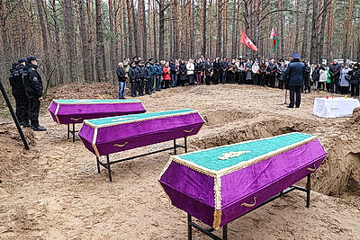 Останки не менее 75 мирных граждан, убитых в 1942 году, перезахоронили в Ветковском районе