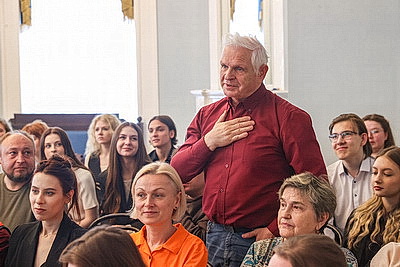 В минском Купаловском театре открылась экспозиция архивных документов о судьбах великих актрис