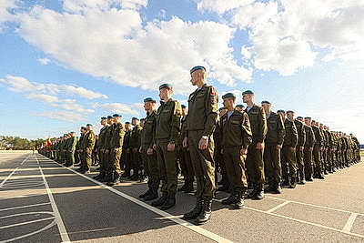 В Бресте более 300 десантников-срочников уволили в запас