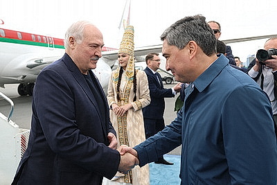 Лукашенко прибыл в Астану для участия в саммите ЕАЭС и Евразийском экономическом форуме