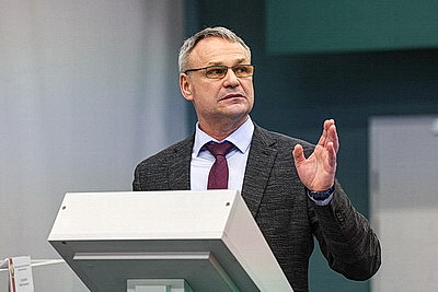 Как космические технологии помогают спасателям: МЧС и НАН обсудили новые решения