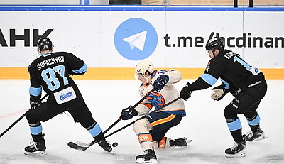 Минские динамовцы забросили шесть шайб в ворота \"Шанхайских драконов\"