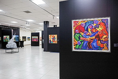 В Художественной галерее Савицкого проходит выставка \"Чтобы чувствовать\"