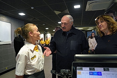 Лукашенко посетил один из ресторанов сети \"Мак.бай\"