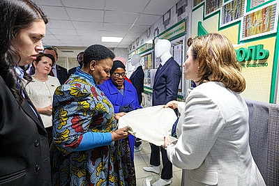 Парламентская делегация Зимбабве посетила РНПЦ \"Мать и дитя\" и МТЗ