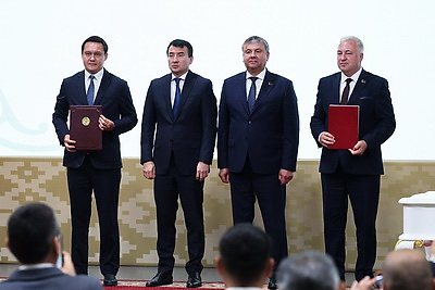 Экономика, наука, культура. На III Форуме регионов Беларуси и Узбекистана подписан ряд документов