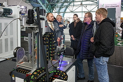 От огнезащитных материалов до роботов. В Минске представили передовые технологии в промышленности