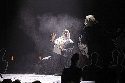 Государственный русский драматический театр им. Ф.М. Достоевского представил на \"M.@rt.контакт\" спектакль \"Чехов. Водевили\"