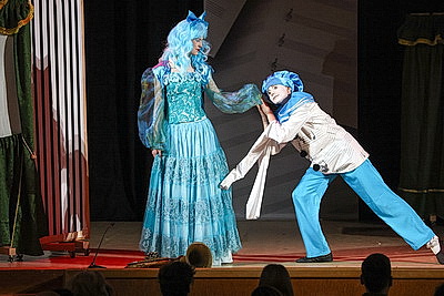 Принятие, социализация, дружба. В Минске инклюзивный театр представил спектакль в поддержку детей с РАС