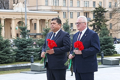 \"Нам есть чему учиться\". Председатель ЦИК Кыргызстана о работе с населением в Беларуси