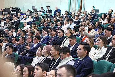 \"Индустрия 5.0: Сила взаимодействия\". Турчин принял участие в пленарной сессии цифрового форума в Казахстане