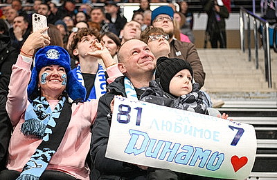 Хоккеисты \"Динамо\" не сумели поразить ворота \"Металлурга\" в домашнем матче