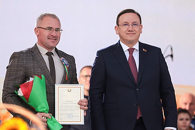 \"Дажынкі-2026\". Лучших тружеников села Витебской области чествуют в Миорах