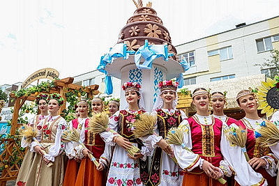 \"Дажынкі-2026\". Фестиваль-ярмарка тружеников села проходит в Барановичском районе