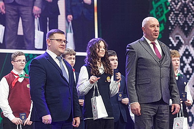 Мир, порядок, защита ценностей. Караев об Основном Законе на торжестве в честь Дня Конституции