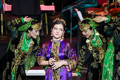 Национальные мелодии и мировые хиты. Мастера искусств Таджикистана представили гала-концерт в Минске