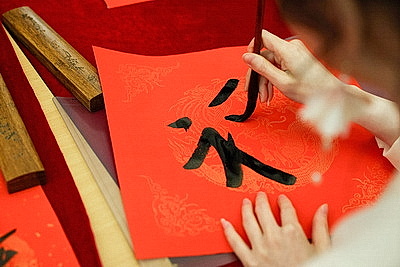 Китайские танцы и боевые искусства. В Минске прошел концерт к Празднику весны