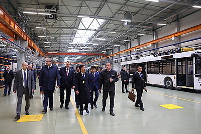 Делегация парламента Мьянмы посетила МТЗ и МАЗ