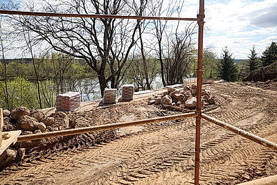 Парковая зона во дворцовом стиле и стена из бутового камня. Какой будет усадьба Потоцких после реконструкции