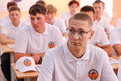 Уроки от лучших хлеборобов. В Минской области открыли уникальную школу комбайнеров