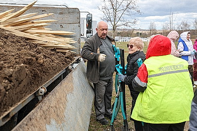 Аллею из 50 молодых лип высадили активисты-общественники в Гродно