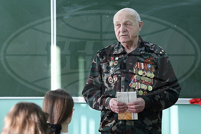 \"Герои были рядом - обычные парни чуть старше 18 лет\". Полочанин рассказал о службе в Афганистане