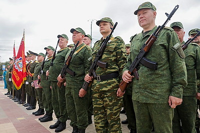 В Гомеле военнообязанные территориальных войск приняли присягу