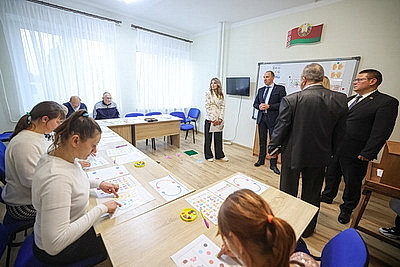 Лобович ознакомился с работой социального пансионата в Гродненском районе