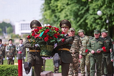 Выставка военной техники в Лиде у Кургана Бессмертия пополнилась новыми образцами