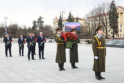 \"Нам есть чему учиться\". Председатель ЦИК Кыргызстана о работе с населением в Беларуси
