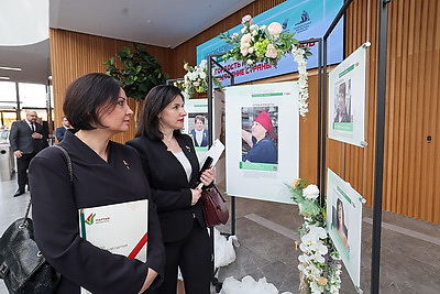 В съезде партии \"Белая Русь\" участвуют около 600 делегатов со всей страны