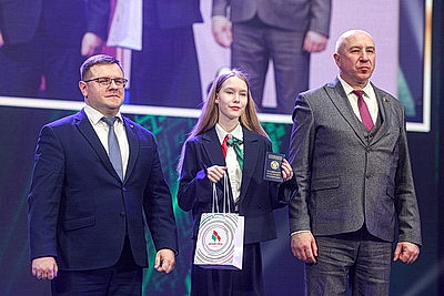 Мир, порядок, защита ценностей. Караев об Основном Законе на торжестве в честь Дня Конституции