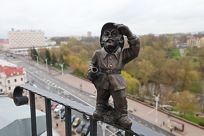 Миниатюрная скульптура каланчового пожарного открылась в Витебске