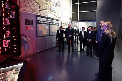 Парламентская делегация Мьянмы посетила музей истории ВОВ в Минске