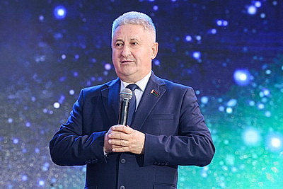 Ярко, с песнями и танцами завершился XIX фестиваль \"Молодежь - за Союзное государство\" в Шклове