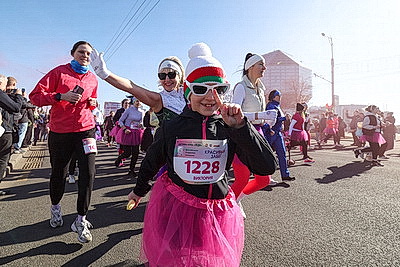 \"Заряд эндорфинами и цветы на финише\". \"Красивый забег\" прошел в Минске