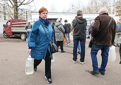 На квас и витаминные напитки. В Витебской области идет заготовка березового сока