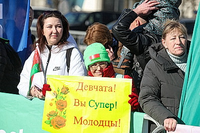 \"Заряд эндорфинами и цветы на финише\". \"Красивый забег\" прошел в Минске