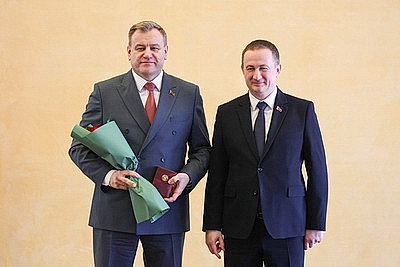 Люди разных профессий, но с общим подходом к делу. В Минске вручили госнаграды