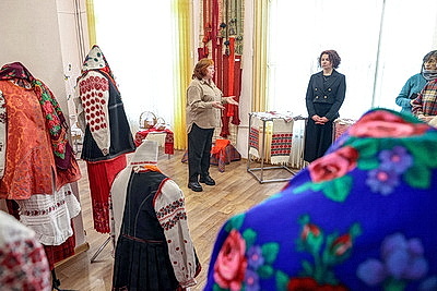 Богатство культуры через простые вещи. Выставка \"Народ багаты на розныя святы\" открылась в Гомеле