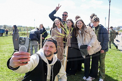 \"БлогБай. Маёвка\". Слет блогеров проходит в Лидском районе