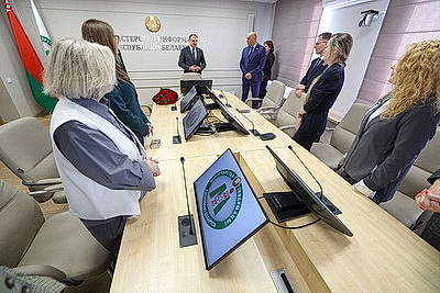 Каранкевич представил нового министра информации коллективу ведомства