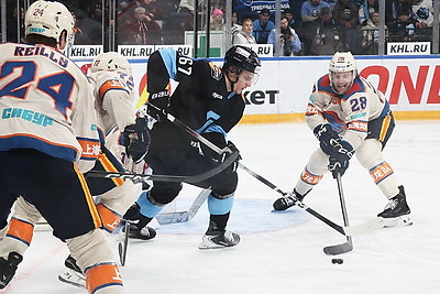 Минские динамовцы забросили шесть шайб в ворота \"Шанхайских драконов\"