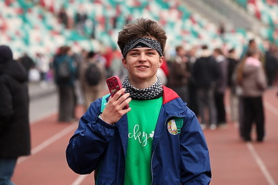 Олимпийские чемпионы провели зарядку для 3,5 тыс. студентов на минском стадионе \"Динамо\"